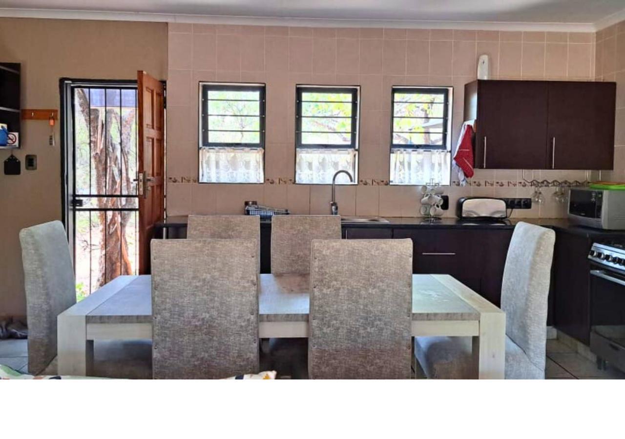 Lion King Villa Марлот Парк Екстериор снимка